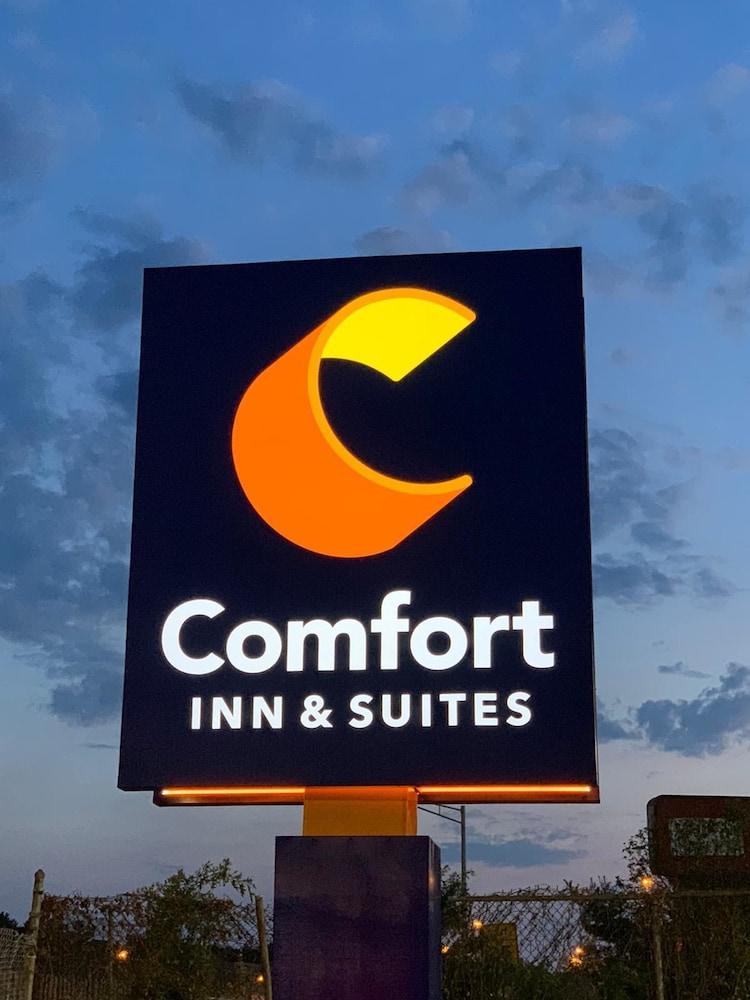 Comfort Inn & Suites East Hartford - Hartford Buitenkant foto