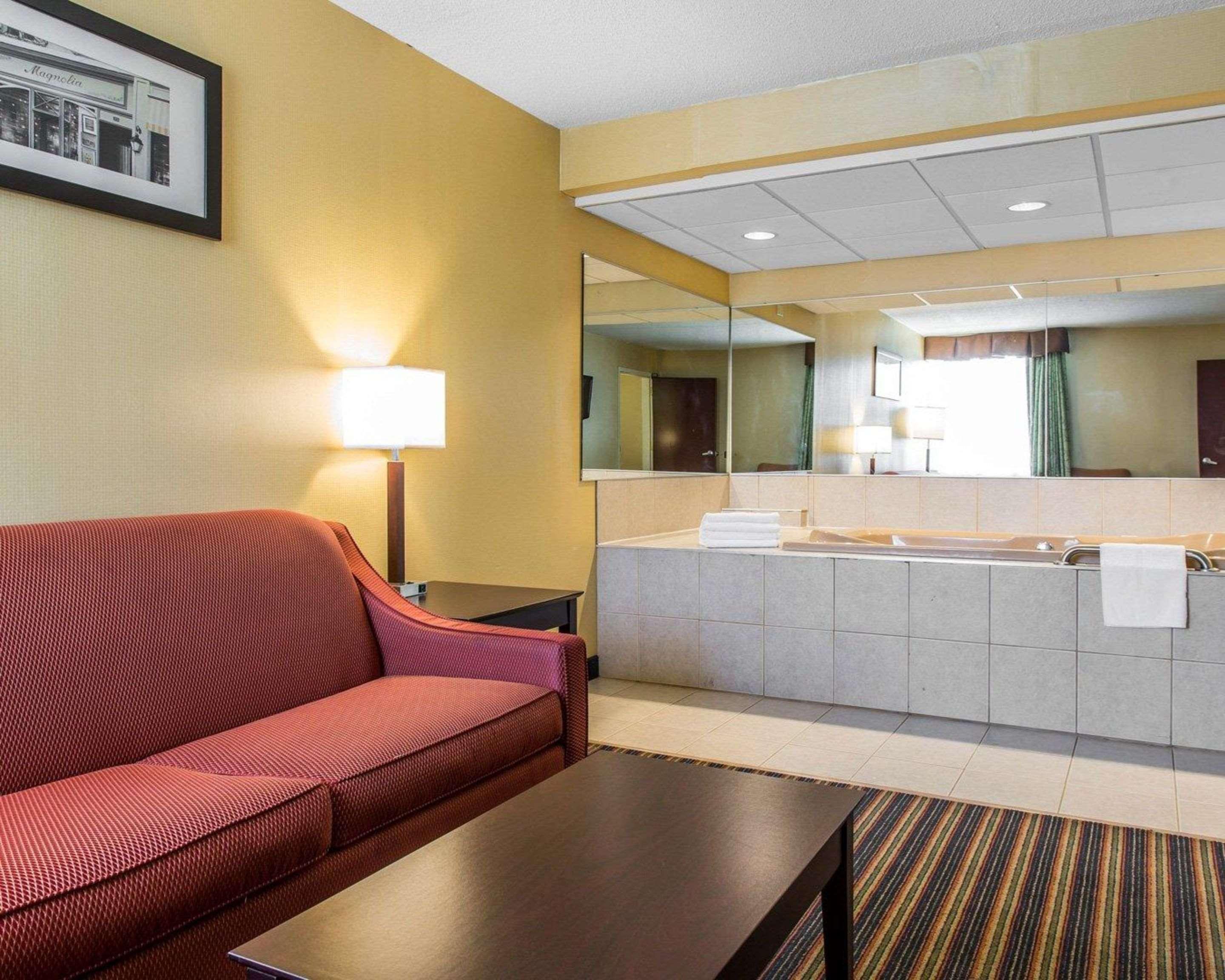 Comfort Inn & Suites East Hartford - Hartford Buitenkant foto