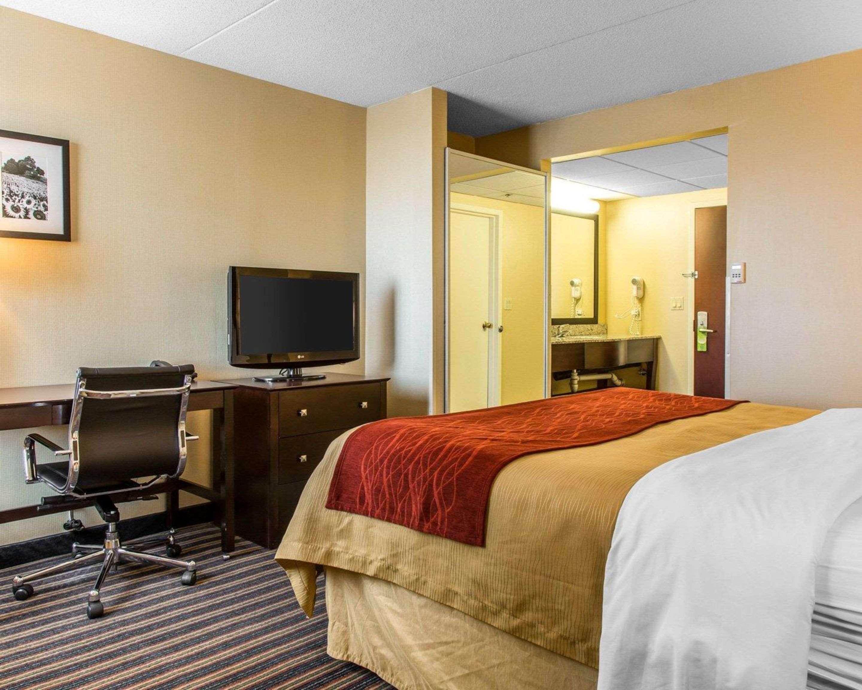 Comfort Inn & Suites East Hartford - Hartford Buitenkant foto