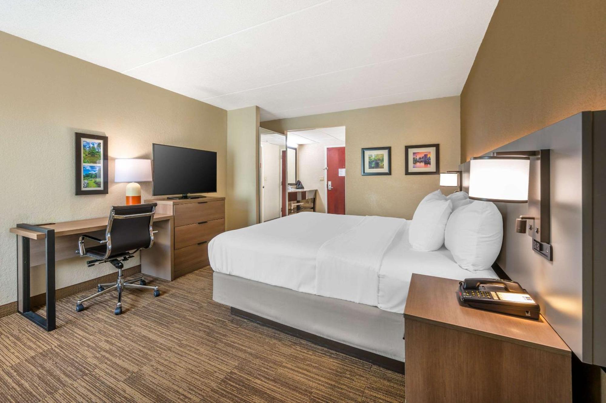 Comfort Inn & Suites East Hartford - Hartford Buitenkant foto