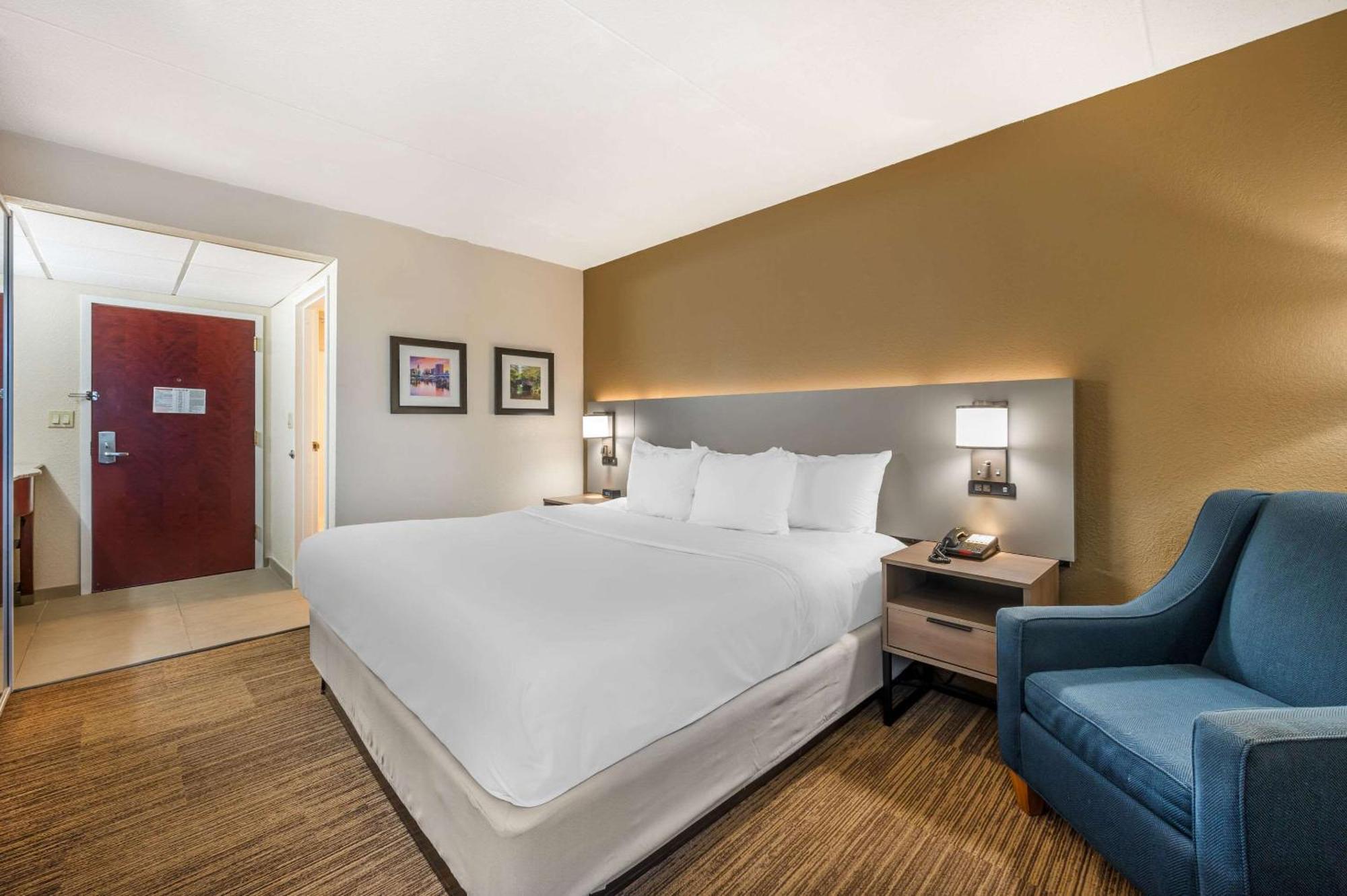 Comfort Inn & Suites East Hartford - Hartford Buitenkant foto