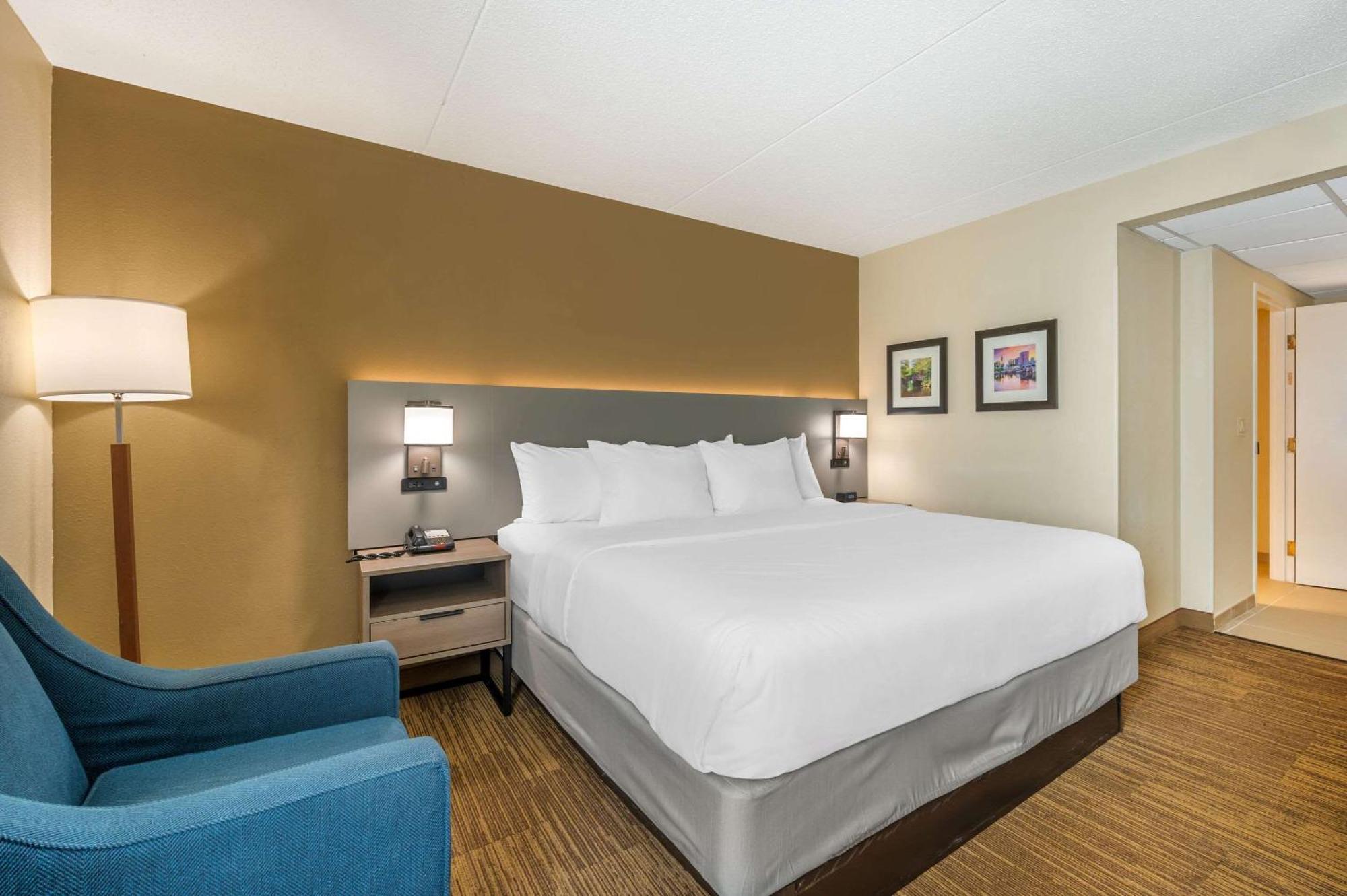 Comfort Inn & Suites East Hartford - Hartford Buitenkant foto