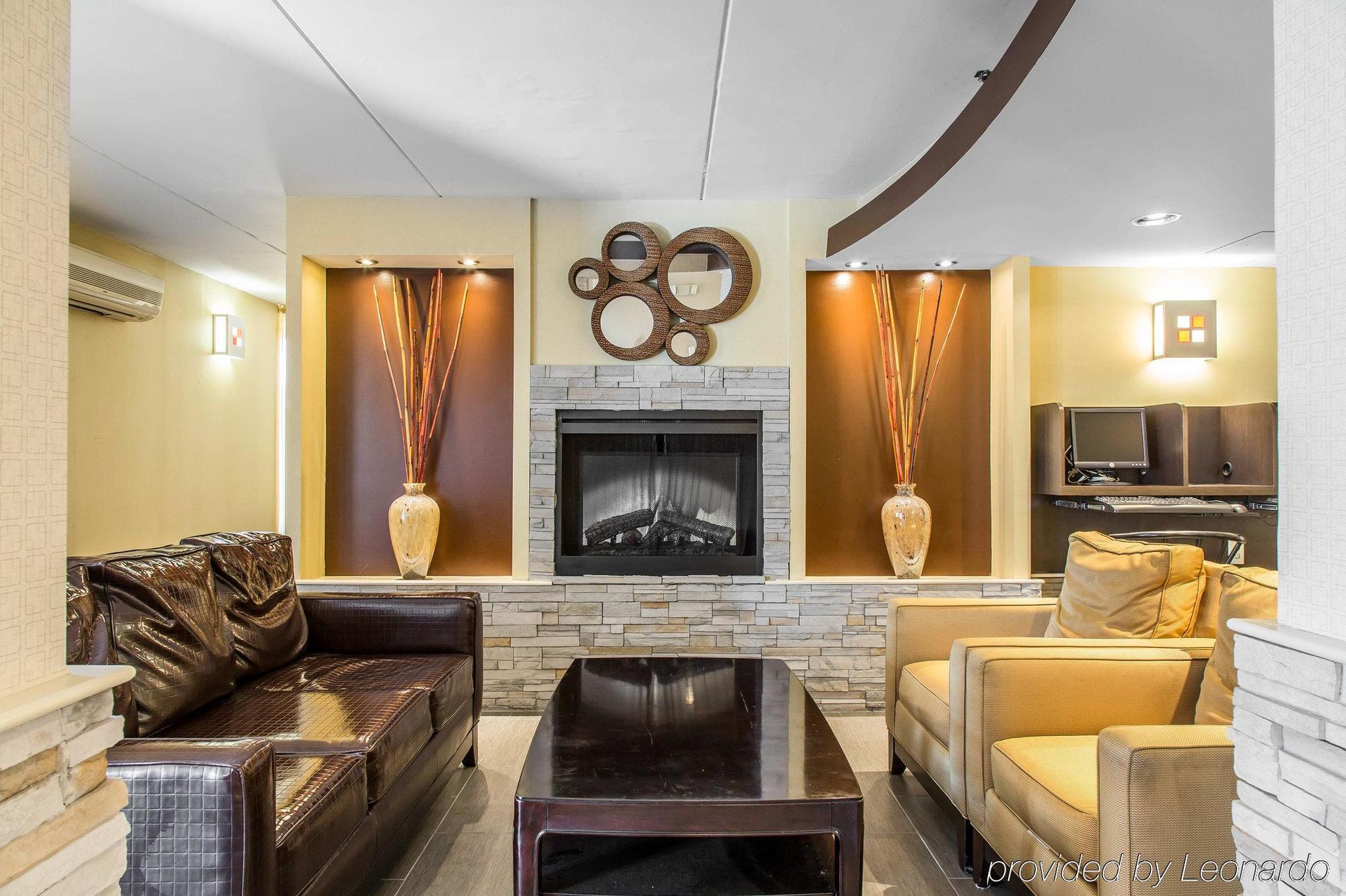 Comfort Inn & Suites East Hartford - Hartford Buitenkant foto